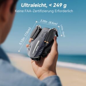 FERIETELF B16 Drohne gefaltet in der Hand